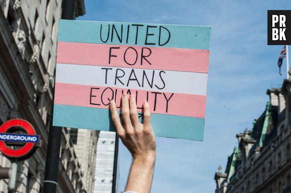 A expectativa de uma pessoa trans no Brasil é de 35 anos