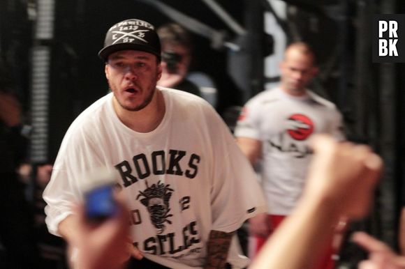 Documentário mostra os melhores momentos do eterno astro do rock nacional pela música, trabalhos sociais, paixão pelo skate e o vício das drogas