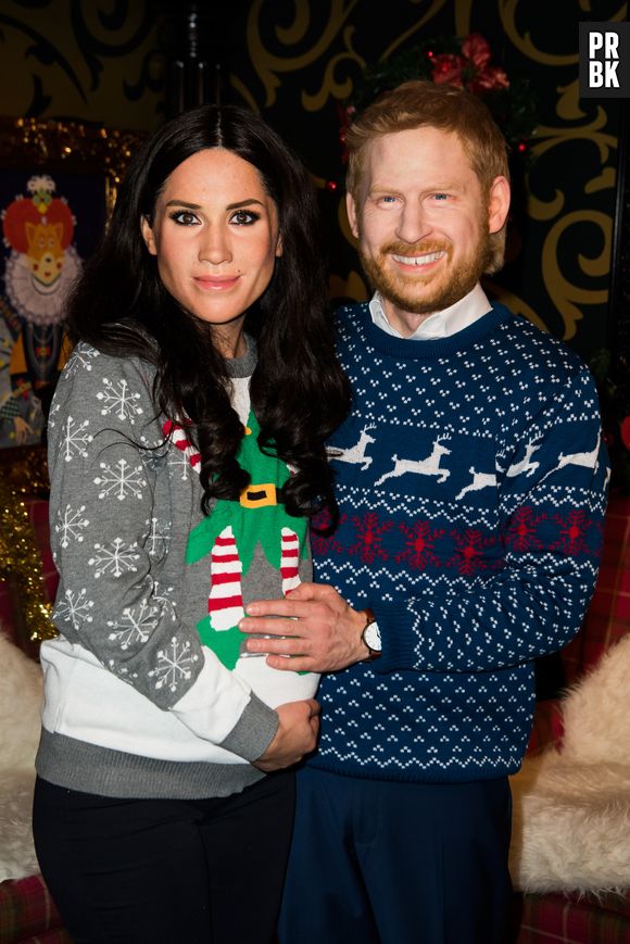 Meghan, Duquesa de Sussex e Príncipe Harry, Duque de Sussex são mostrados no Madame Tussauds em 11 de dezembro de 2018 em Berlim, Alemanha