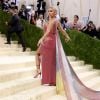 MET Gala 2021: Saweetie atraiu olhares com recortes e partes do corpo à mostra com look Christian Cowan 