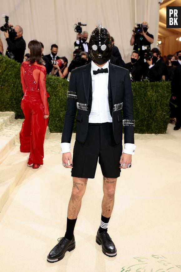 MET Gala 2021: o ator Evan Mock, do reboot de "Gossip Girl", chamou atenção com look Thom Browne