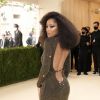 MET Gala 2021: Keke Palmer usou vestido com decote profundo nas costas de Sergio Hudson FW21 