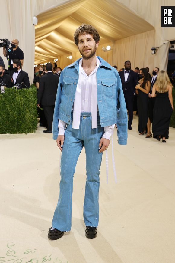 MET Gala 2021: Ben Platt usou roupa Christian Cowan e joias Boucheron