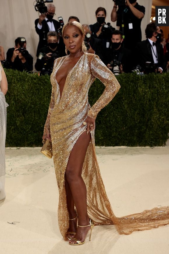 MET Gala 2021: Mary J. Blige usou look dourado Dundas e joias Lorraine Schwartz