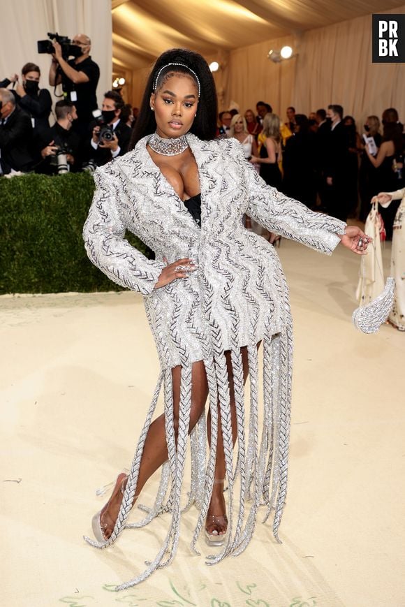 MET Gala 2021: Precious Lee usou look Area e sandálias AMINA MUADDI