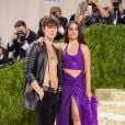 MET Gala 2021:  Camila Cabello and Shawn Mendes usaram   Michael Kors 