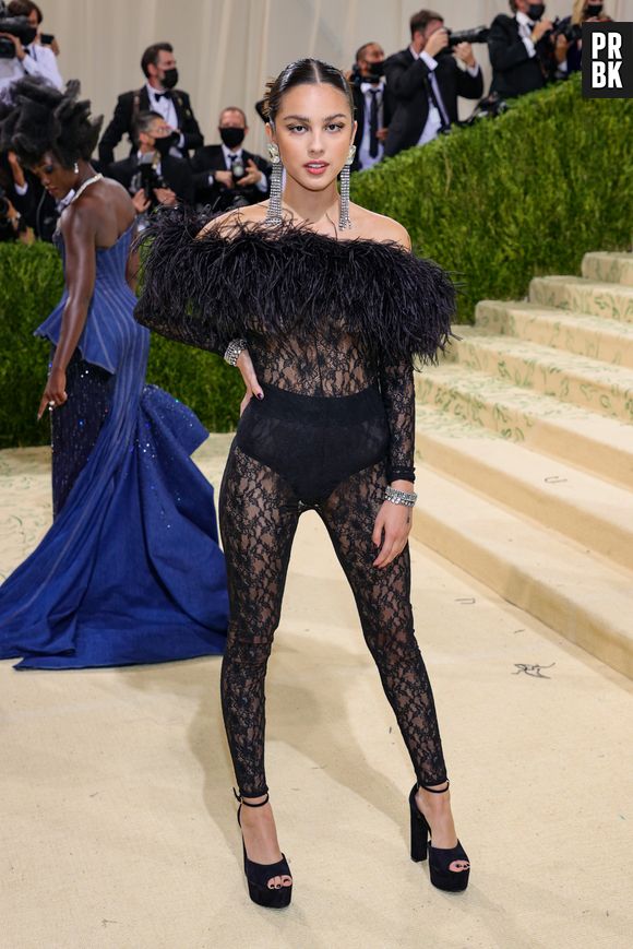 MET Gala 2021: Olivia Rodrigo de Saint Laurent