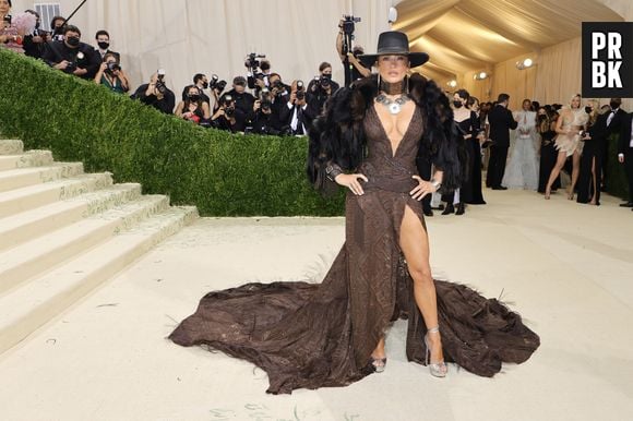 MET Gala 2021: Jennifer Lopez usou Ralph Lauren