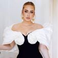 Adele fez carta emotiva sobre novo álbum, "30": "estava me   jogando em um labirinto de confusão", afirma cantora  