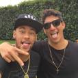  Muito amigos, Neymar Jr. e Gabriel Medina vivem dividindo selfies no Instagram 