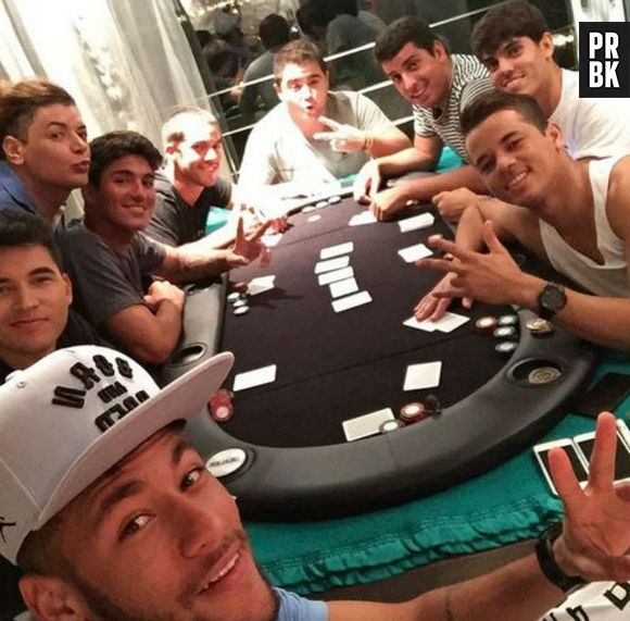 A amizade de Neymar Jr. e Gabriel Medina tem váááários agregados