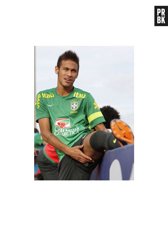 O craque Neymar cobra o valor de R$ 40 mil par participar de um evento