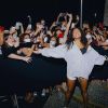 Any Gabrielly, do Now United, se emocionou com carinho de fãs no Rio de Janeiro na última visita do grupo ao Brasil