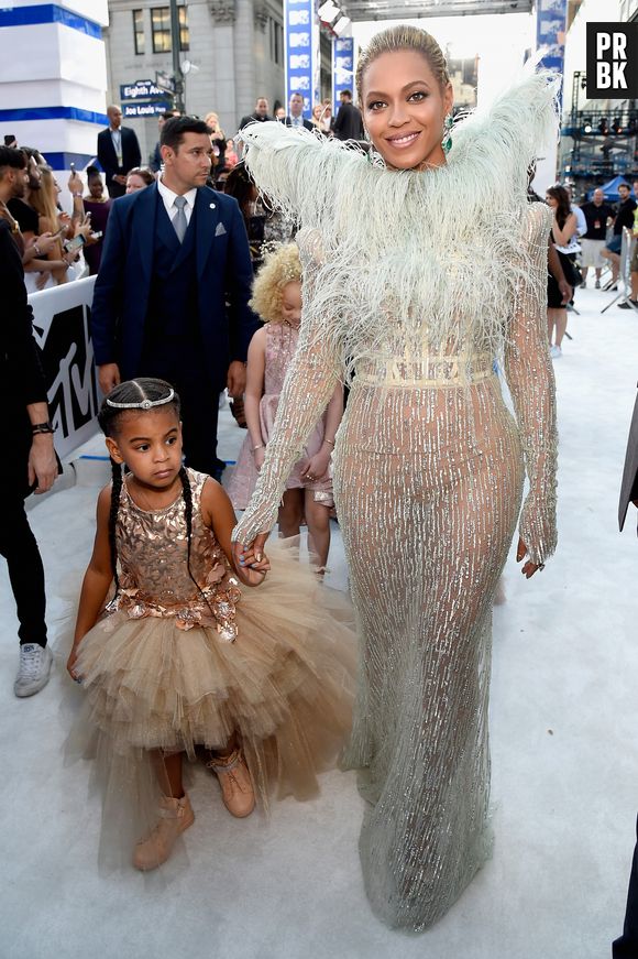 Blue Ivy é um ícone fashion e sempre arrasa nos looks nos eventos em que comparece