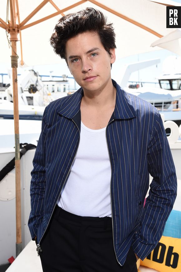 Cole Sprouse poderia retornar às origens da Disney em "High School Musical: The Musical: The Series"