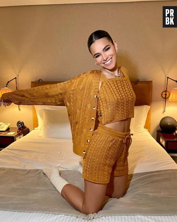 Bruna Marquezine superou as críticas por sua última atuação na novela "Deus Salve o Rei" e atualmente é uma das maiores referências fashion no Brasil