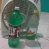 Outra dica para combater o calor é colocar gelo na frente do ventilador! O pessoal do Whatsapp vai aprovar esta ideia