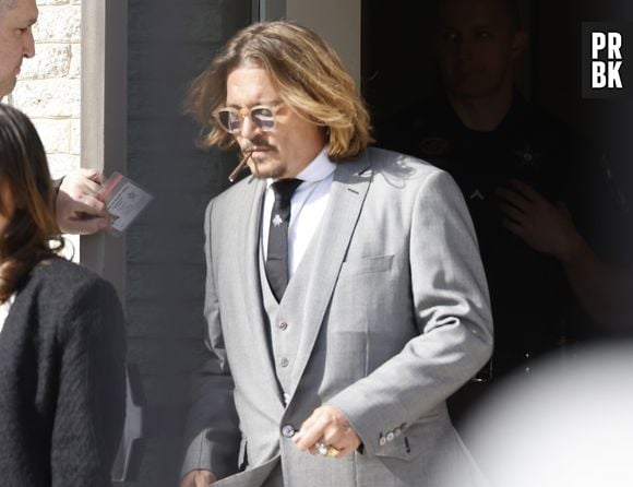 Johnny Depp foi demitido da saga de "Animais Fantásticos"