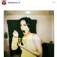 Katy Perry posta foto de polaroid e levanta suspeitas de que estará em álbum de Taylor Swift