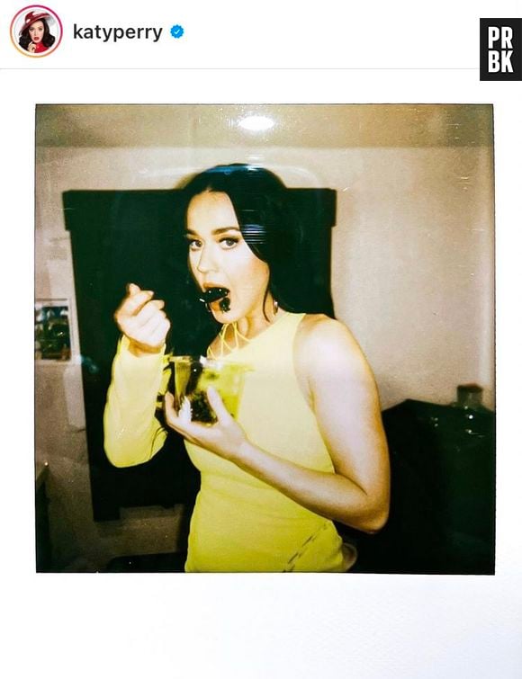 Katy Perry posta foto de polaroid e levanta suspeitas de que estará em álbum de Taylor Swift