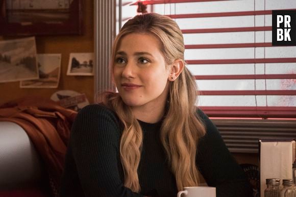 "Riverdale": como uma boa detetive, Betty Cooper (Lili Reinhart) consegue enxergar as auras das pessoas com o seu superpoder