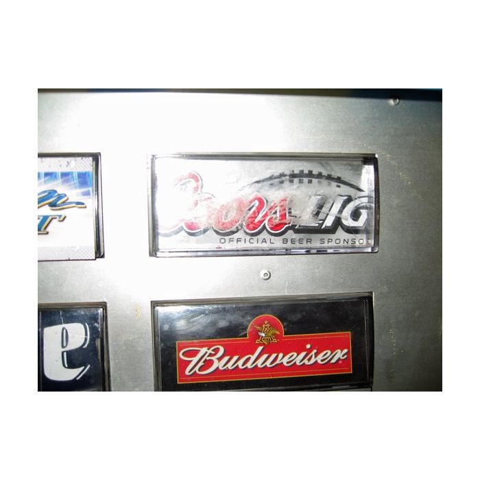 Máquinas que vendem cerveja podem ser encontradas no Japão e na América do Norte.