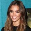 Jessica Alba possui cabelo ilumianado