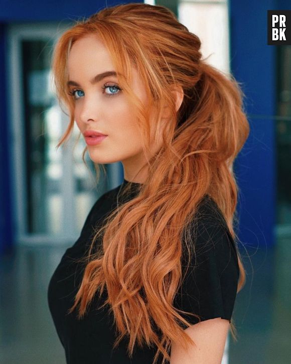 Giovanna Chaves sempre foi loira e deu o que falar o surgir ruiva, com cabelo inspirado na série "Fate: A Saga Winx"