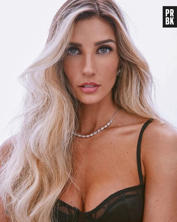 Aline Gotschalg se tornou referência de cabelo loiro com mechas