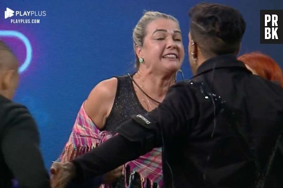 "Power Couple": briga entre Matheus e Andréia agita reality e casa surta