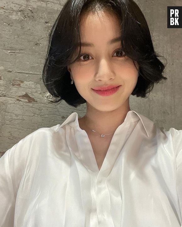 Jihyo, do TWICE, completou a "1997 line"