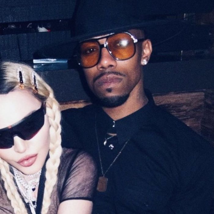 Madonna esbanja estilo e ousadia