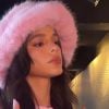 Bruna Marquezine apareceu nos stories com look todo rosa na última segunda-feira (11)