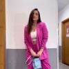 Ternos rosa são ideais para equilibrar a fofura e força, como mostra look de Bruna Unzueta