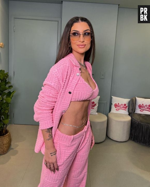 Bianca Andrade é outra celebridade que não abre mão do rosa