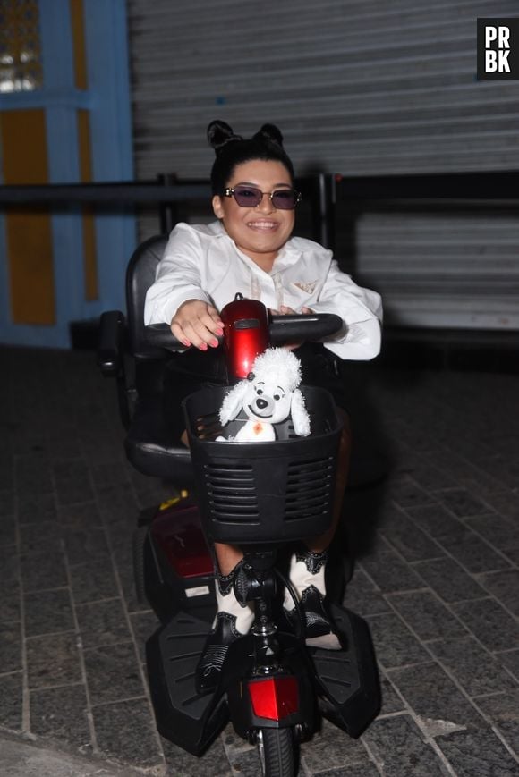 Luísa Sonza: Pequena Lo fez homenagem a "Cachorrinhas" com look