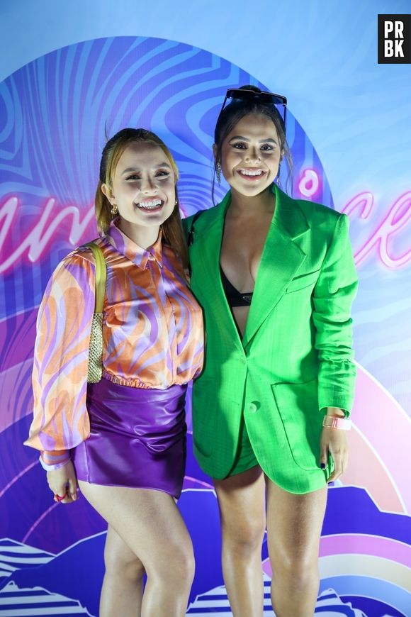 Maisa e Larissa Manoela postaram vários registros em "Numanice #2", de Ludmilla