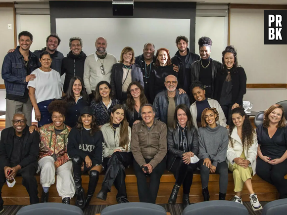 "Travessia": Romulo Estrela, Alexandre Nero, Vanessa Giácomo, Rodrigo Lombardi e Guilherme Cabral estavam em Portugal gravando cenas para a novela