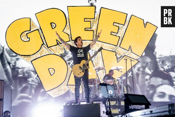 "Wake Me Up When September Ends" é um dos maiores sucesso do Green Day e marcou para sempre o mês de setembro