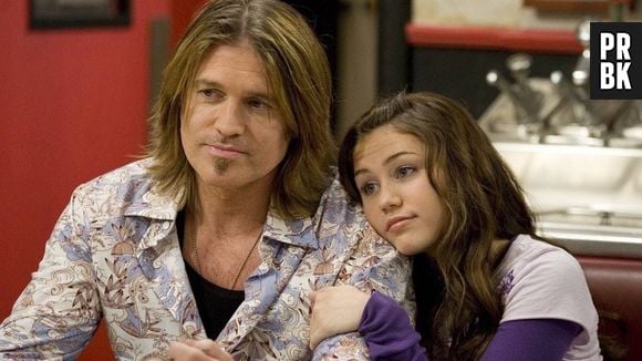 Pai em dobro! Robby, de Billy Ray, era interpretado pelo pai de Miley Cyrus em "Hannah Montanna"