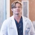 "Grey's Anatomy":  Atticus Lincoln   (Chis Carmack)  segue como personagem regular na 19ª temporada