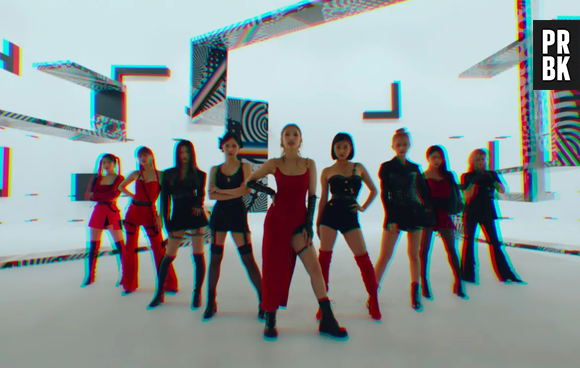 TWICE também divulgou o clipe para "Talk That Talk"