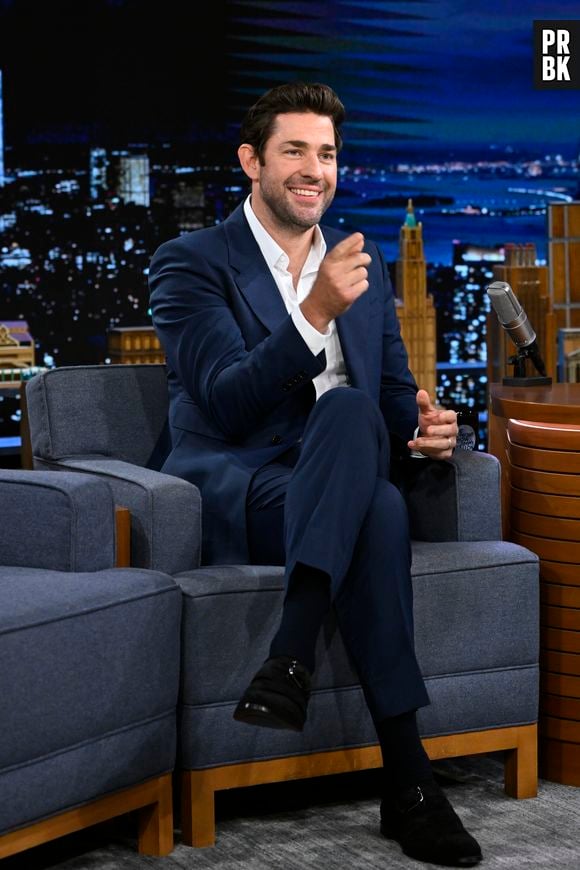 John Krasinski ficou com o papel de Reed Richards/Sr. Fantástico de outro universo, como mostrado em "Doutor Estranho no Multiverso da Loucura"