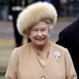 A história de Rainha Elizabeth II e de seus 70 anos de reinado é contada na série "The Crown"