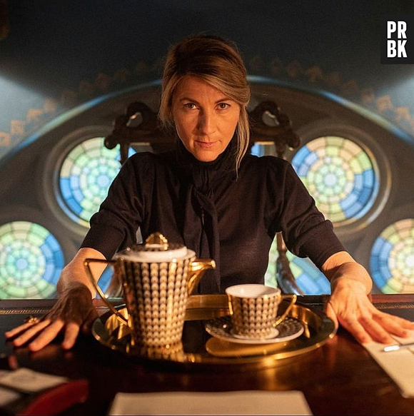 Eve Best é uma atriz e diretora britânica de teatro e cinema, conhecida por seus papéis na televisão