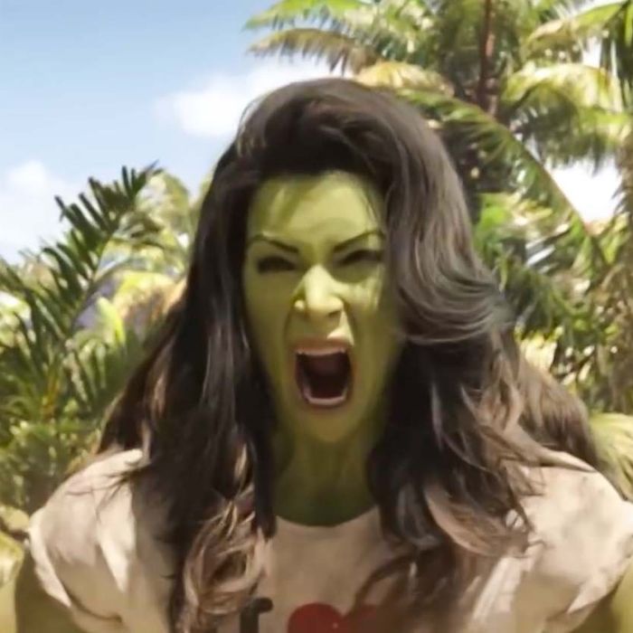 &quot;She-Hulk&quot;: Jennifer Walters (Tatiana Maslany) conversa com K.E.V.I.N., o robô que controla as produções da Marvel Studios, no último episódio, e personagem pode retornar em breve