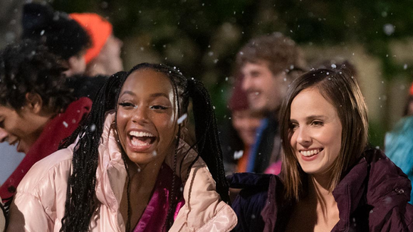 "The Sex Lives of College Girls": 2ª temporada ganha data de estreia e trailer