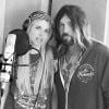 Billy Ray Cyrus, pai de Miley Cyrus, estaria noivo de cantora seis meses após se divorciar de Tish Cyrus