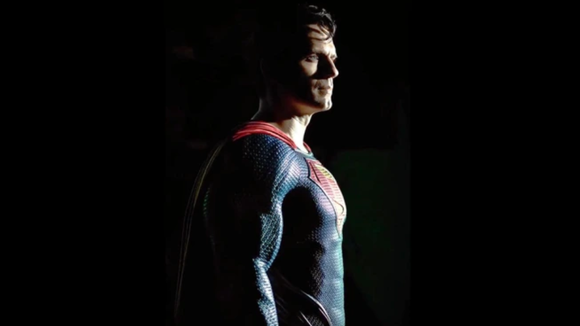 "Super-Homem": Henry Cavill confirma retorno com vídeo emocionante