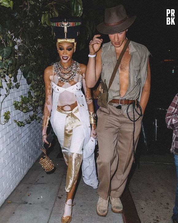 Shawn Mendes e Winnie Harlow fantasiados no Halloween 2022